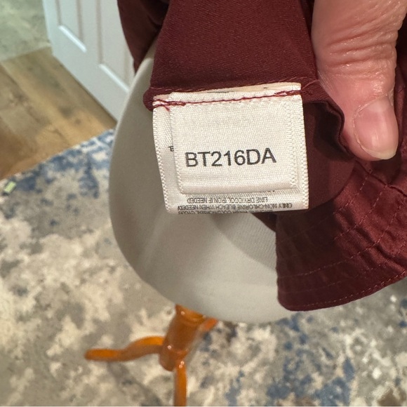 Like New BCBGMaxAzria Burgundy Satin Camisole Size Large - Picture 8 of 8